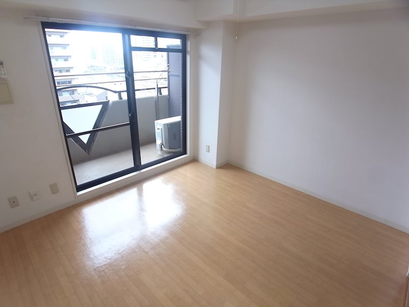 居室・リビング　明るいお部屋です。