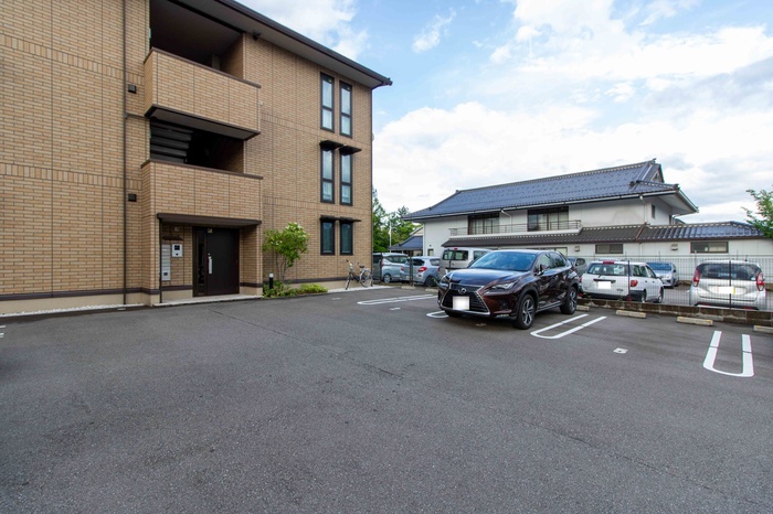 駐車場　2台目もお気軽にお問合せください♪