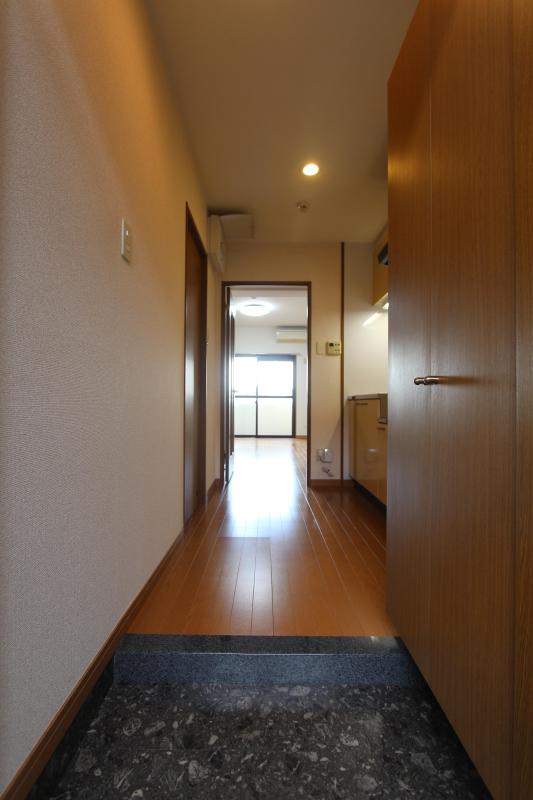 玄関　同タイプ・参考写真