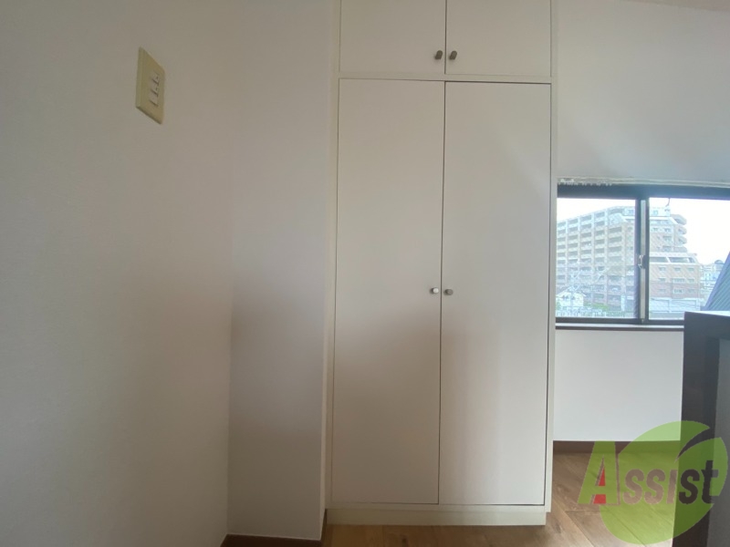 収納　収納はこちらのクローゼットをお使いください。