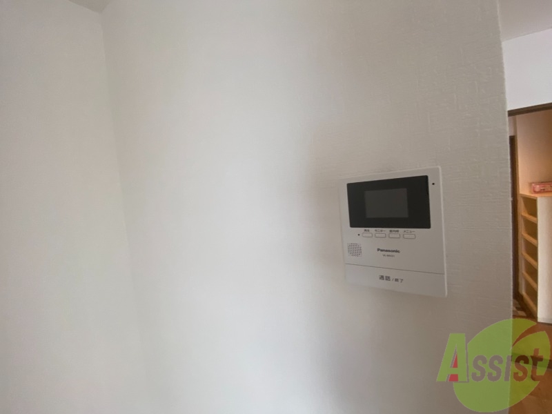 その他設備　モニター付きインターホンは来客者の顔が分かって安心ですね