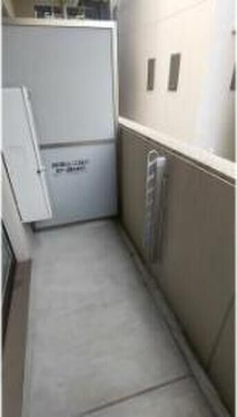 バルコニー　※写真は同じマンションの違う部屋のものになります。