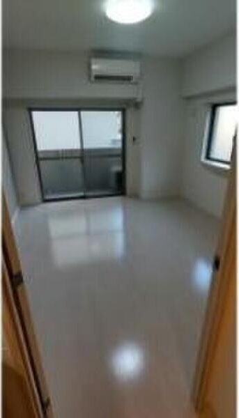 居室・リビング　※写真は同じマンションの違う部屋のものになります。