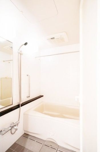 バス・シャワールーム　☆ゆったりくつろげるお風呂☆