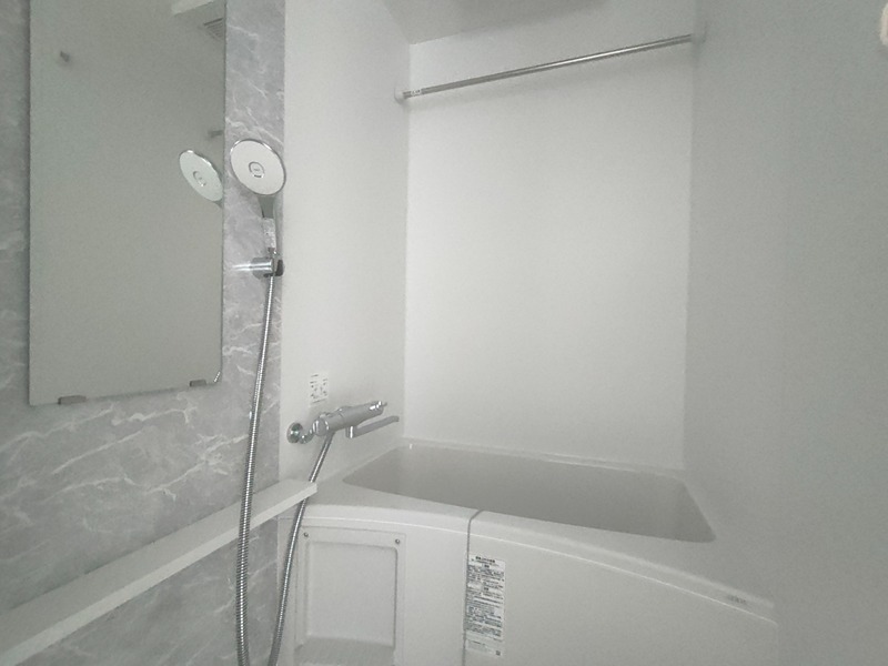 バス・シャワールーム　同物件別部屋写真