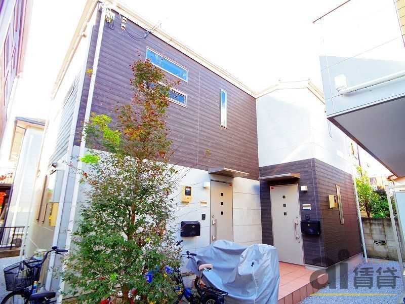 建物外観　エントランス