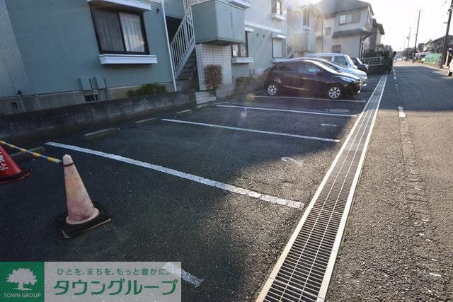 駐車場　～敷地内に駐車場あります～