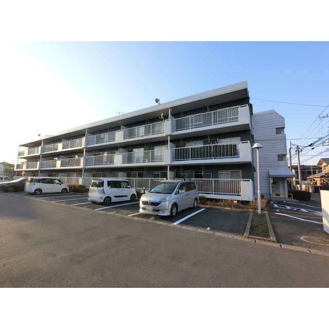 駐車場　駐車場に車を止められます