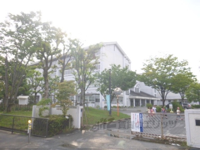 小学校　立入が丘小学校（小学校）まで800m