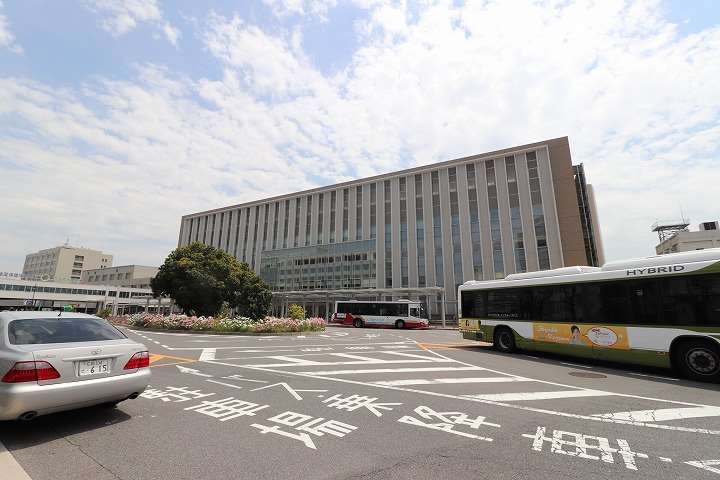 病院　広島大学病院（病院）まで582m