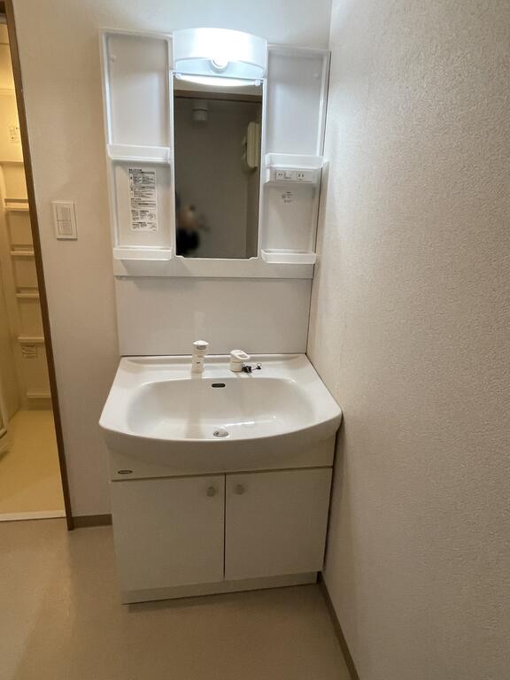 洗面設備　シャンプードレッサーで身支度にも便利♪