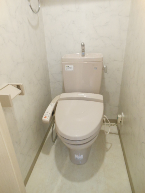 トイレ　ゆったりとした空間のトイレです