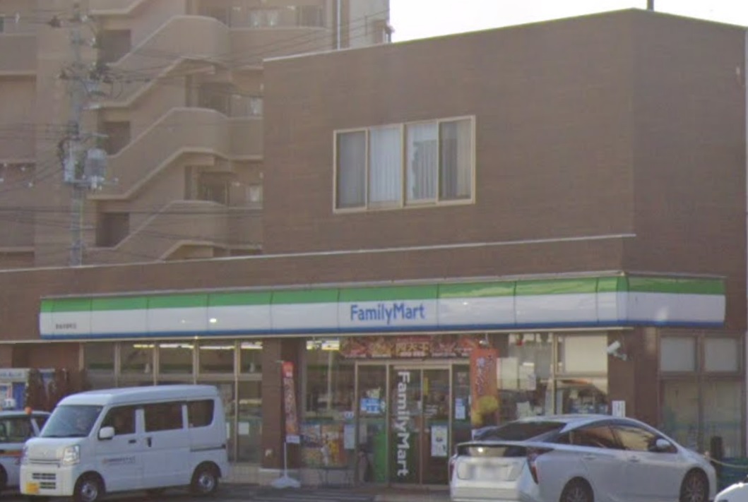 コンビニ　ファミリーマート若林河原町店（コンビニ）まで266m