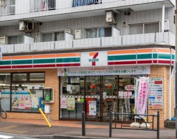 コンビニ　セブンイレブン練馬平和台3丁目店（コンビニ）まで310m