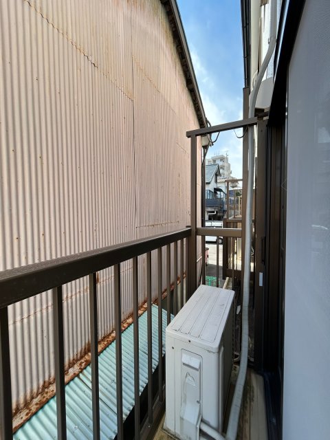 バルコニー　※写真は１０２号室です