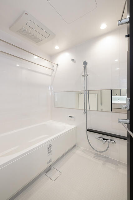 バス・シャワールーム　※写真は同タイプ住戸です。