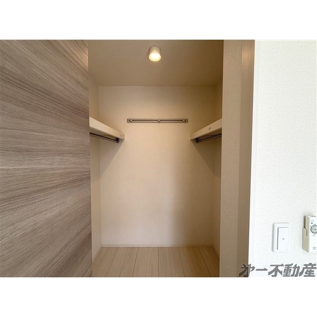 収納　ウォークインクローゼット