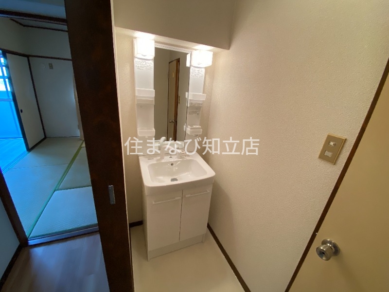 洗面設備　同型タイプ