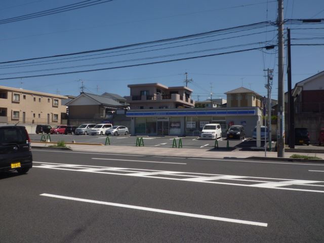 コンビニ　ローソン吉野花棚店（コンビニ）まで550m