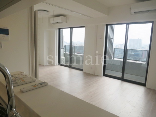 居室・リビング　明るいお部屋です☆彡