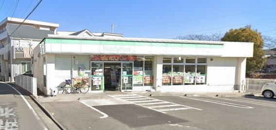 コンビニ　ファミリーマート円行二丁目店（コンビニ）まで400m