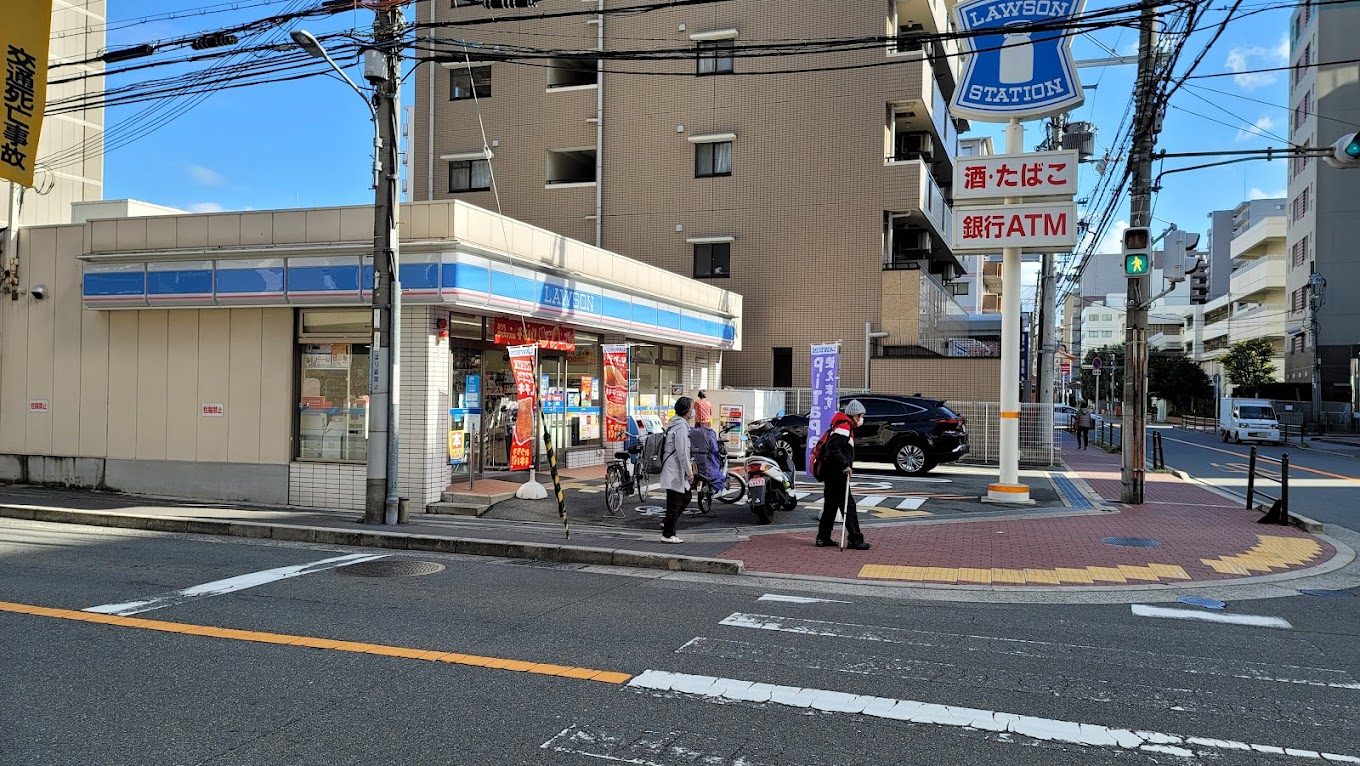 コンビニ　ローソン江坂東店（コンビニ）まで178m