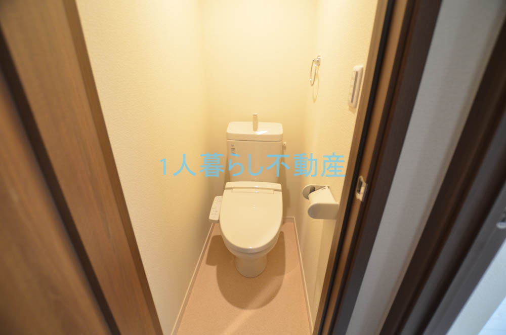 トイレ　ウォシュレット付きが嬉しいトイレです