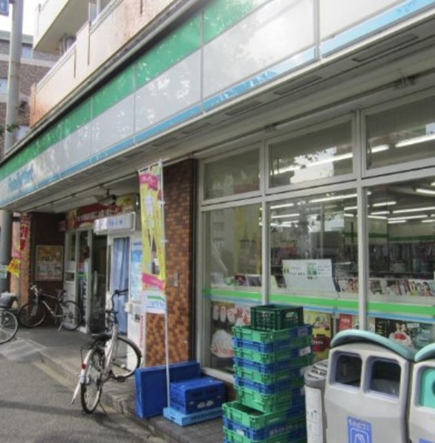 コンビニ　ファミリーマート新桜台店（コンビニ）まで807m