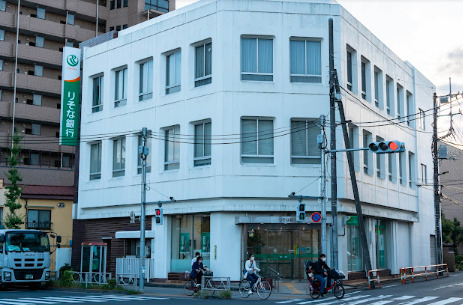銀行　りそな銀行 西新井支店（銀行）まで2906m