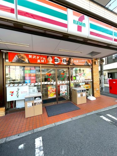 コンビニ　セブンイレブン（コンビニ）まで1250m