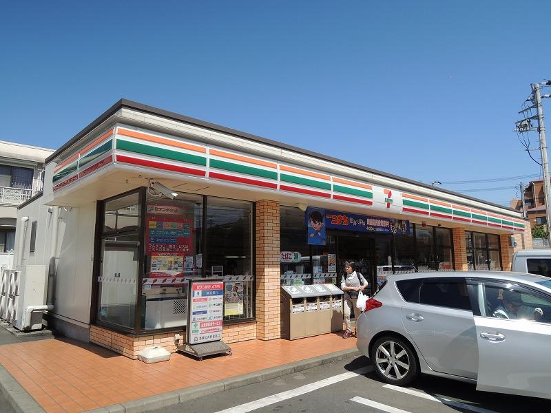 コンビニ　セブンイレブン（コンビニ）まで169m