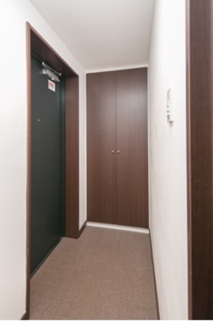 玄関　※写真は同タイプ住戸です。