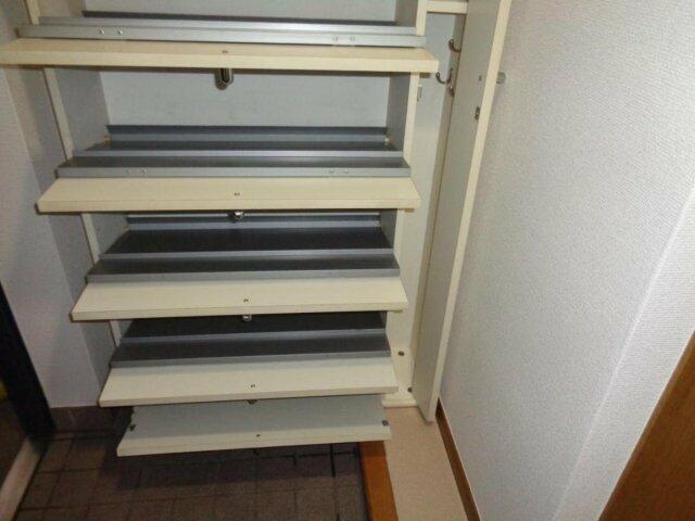 収納　靴入
