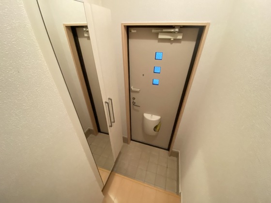 玄関　※別部屋の写真です