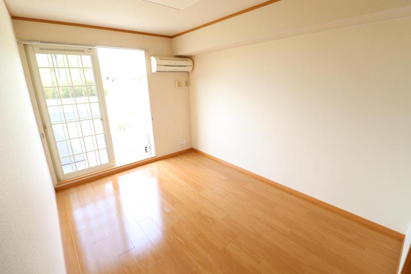 その他設備　洋室6帖のエアコン