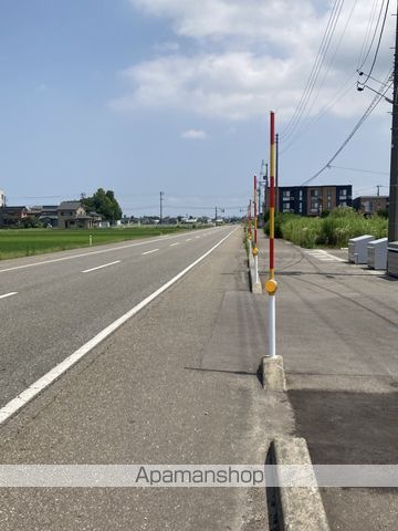 その他　前面道路（その他）まで0m