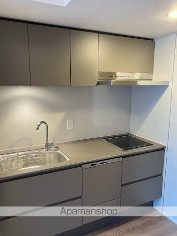 Brillia淀屋橋の居間写真