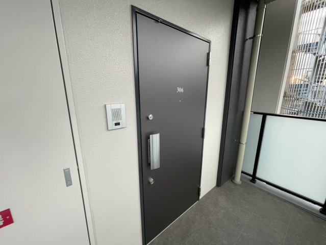 S-RESIDENCE浅間町駅前axialの玄関写真
