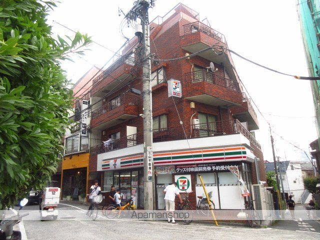 コンビニ　セブンイレブン（コンビニ）まで157m