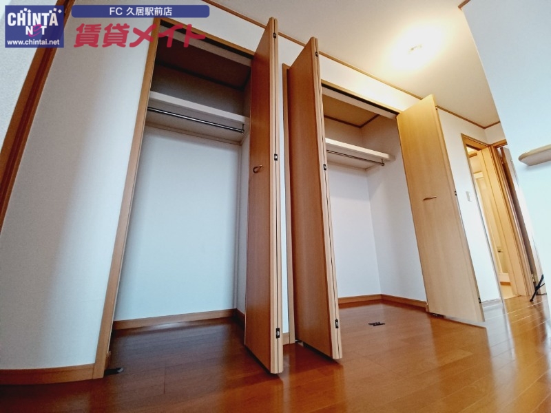 収納　同型参考写真です