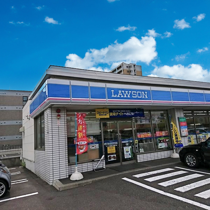 コンビニ　ローソン（コンビニ）まで350m