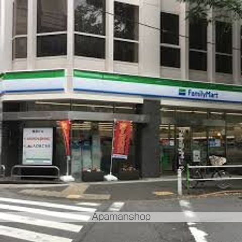 その他　【コンビニエンスストア】ファミリーマート　西台駅東口店（その他）まで37m