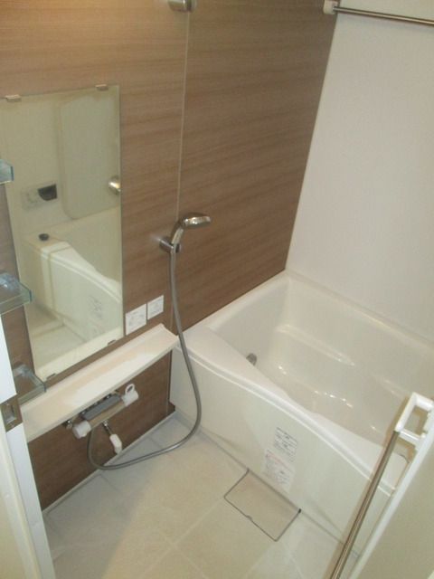 バス・シャワールーム　同タイプ別部屋写真