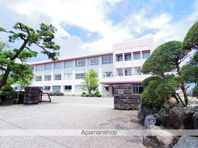 高校・高専　御殿場西高校（高校・高専）まで3425m