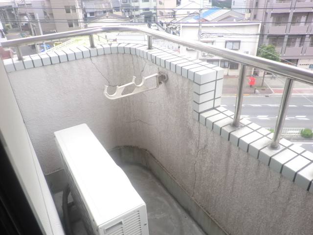 バルコニー　洗濯物を干せるバルコニーです