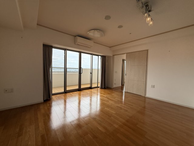 ザ・レジデンス芦屋スイートの居間写真