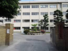 小学校　三宅小学校（小学校）まで680m