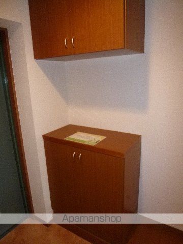 ルミエール若葉の玄関写真