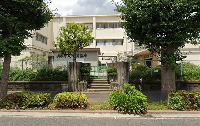 小学校　横浜市立上飯田小学校（小学校）まで1181m