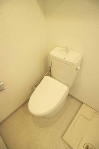 ＪＲ東海道本線 横浜駅 徒歩24分 11階建 築10年のトイレ写真